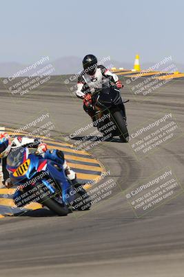 media/Sep-30-2023-SoCal Trackdays (Sat) [[636657bffb]]/Turns 9 and 10 (1010am)/